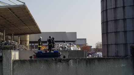 VOLPIANO - Incendio Amiat, il consigliere regionale Gavazza ringrazia i pompieri