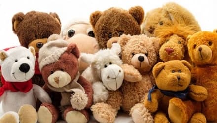 SAN MAURIZIO - Raccolti 50 sacchi di peluche per i bimbi ricoverati