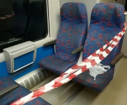 FERROVIA CANAVESANA - Piove dentro i treni: sedili transennati e pendolari in piedi...