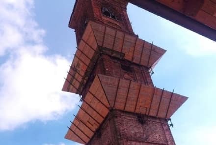 LEINI - Il campanile cade a pezzi: stanziati 75 mila euro per i lavori