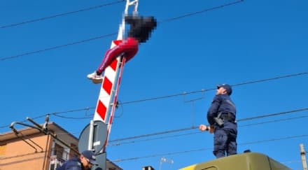 NOLE - Agganciato al passaggio a livello della Torino-Ceres: avviata un'indagine per chiarire cosa è successo