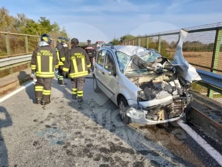 PEROSA-PAVONE - Spaventoso incidente sul ponte, due feriti. Una donna in gravi condizioni - FOTO E VIDEO