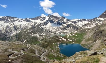 CERESOLE REALE - Il parcheggio del Serrù diventa a pagamento le domeniche di luglio e agosto per «A piedi tra le nuvole»