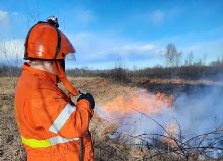 SAN FRANCESCO - Incendio nelle Vaude, anche l'elicottero Aib per vincere le fiamme - FOTO e VIDEO