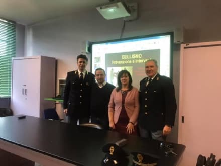 FAVRIA - A scuola lezione con sindaco e polizia contro il bullismo