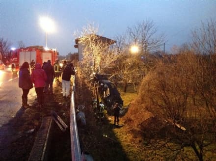 RIVAROLO - SCHIANTO ALLA CURVA DEL BOGO: DUE FERITI - FOTO E VIDEO