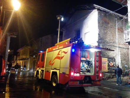 VALPERGA - Campanile e chiesa pericolanti: servono lavori urgenti