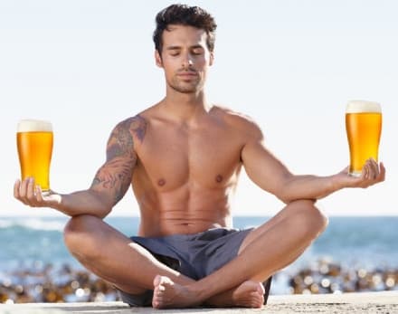 WELLNESS - DrunkYoga e BeerYoga, la meditazione si fa alcolica