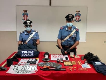 IVREA - Derubano una nonnina e scappano: due nomadi sinti arrestati dai carabinieri dopo un lungo inseguimento tra Samone e Banchette - VIDEO