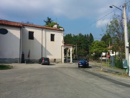 CASTELLAMONTE - Vie senza nomi: caos a Sant'Anna. I residenti chiedono una toponomastica decente
