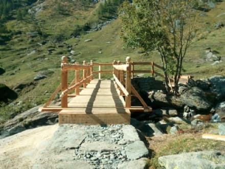 VALPRATO - Dopo 25 anni la passerella pedonale è una realtà