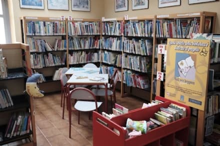 RIVAROLO CANAVESE - La biblioteca comunale compie 40 anni