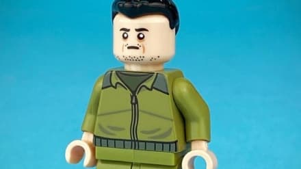 ATTUALITA' - Zelensky, il presidente di ferro (e anche di Lego)