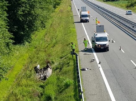 SAN GIUSTO - Incidente sulla Torino-Aosta: auto ribaltata - VIDEO