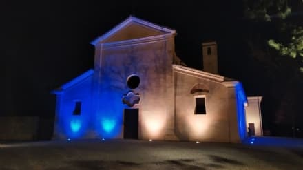SAN MAURIZIO CANAVESE - La chiesa si illumina di giallo e blu