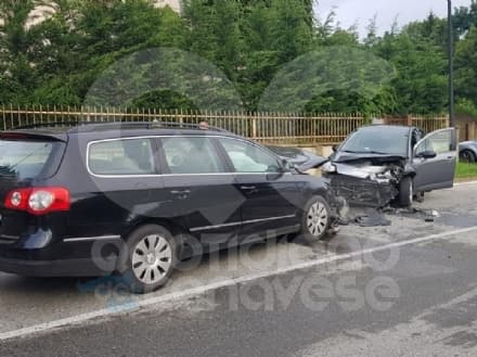 LOMBARDORE - Scontro frontale sulla provinciale 267: due feriti e traffico in tilt - FOTO