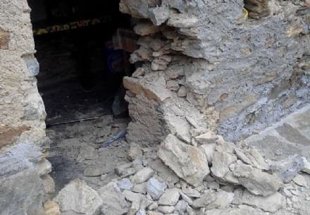 PRASCORSANO - Idioti devastano il rifugio Alpe Bellono - FOTO