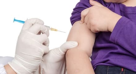 IVREA - Iniziativa dell'Asl To4: «Insieme protetti: i vaccini funzionano»