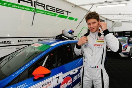 MOTORI - Il leinicese Lorenzo Veglia in gara a Silverstone