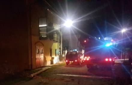 FRONT CANAVESE - Crollano le travi di una casa: paura nella notte