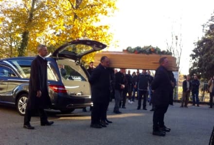 CASTELLAMONTE - L'addio di Spineto a Mauro Mattioda. Don Luca: "Non lasciamo sola questa famiglia" - FOTO