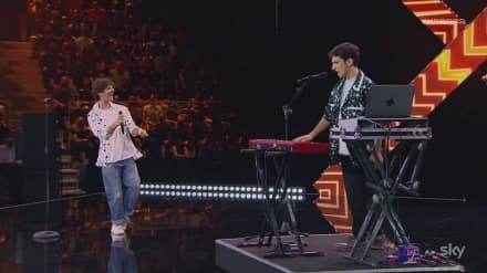 IVREA - X-Factor 2022, l'originalità dei «Santi Francesi» premiata con 4 «sì» dai giudici