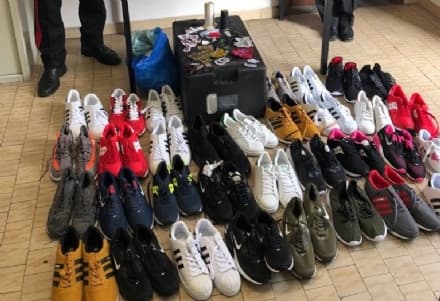 CASELLE - Abbigliamento farlocco: denunciato un senegalese 39enne