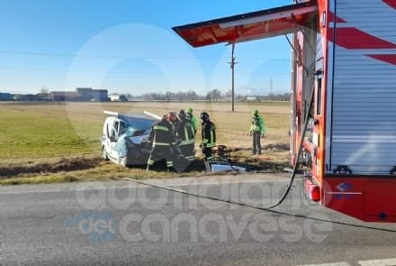 OZEGNA - Scontro tra un camion e un furgone: una persona morta sul colpo - FOTO