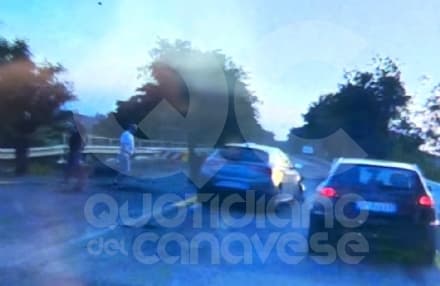 LEINI - Auto si schianta contro le barriere di cemento del cantiere: ennesimo incidente sulla 460