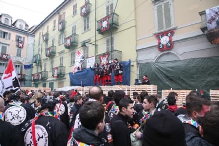 IVREA - GLI ARANCERI DELLA MORTE VINCONO IL CARNEVALE - FOTO