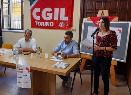 CUORGNE' - Appello della Cgil al nuovo Governo: «Un tetto alle bollette e aumento di stipendi e pensioni»