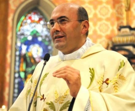 VOLPIANO - Don Claudio lascia la parrocchia dopo 9 anni, al suo posto don Marco Ghiazza