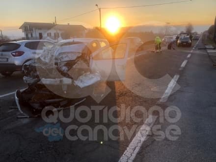 SALASSA - Un altro incidente sulla 460: ragazzo ferito in ospedale. Caos e lunghe code - FOTO