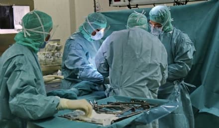 CHIVASSO - Ferito in un incidente rischia di non camminare, i medici gli ricostruiscono un ginocchio