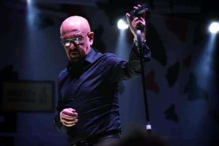 CHIVASSO - Enrico Ruggeri in ospedale, salta il concerto del 22