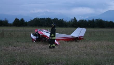 CALUSO - AEREO ULTRALEGGERO PRECIPITA NEI CAMPI: DUE PERSONE FERITE - FOTO e VIDEO