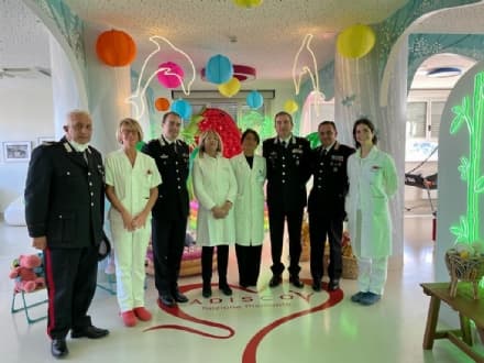 I carabinieri fanno visita ai bimbi ricoverati all'ospedale Regina Margherita di Torino