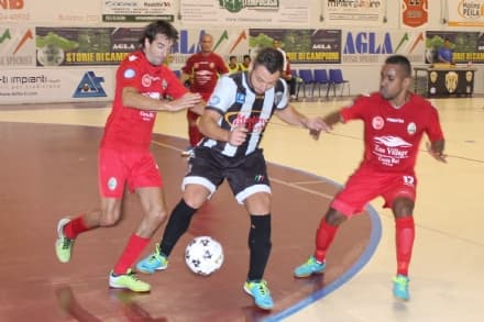 CALCIO A 5 SERIE B - Prima gara in casa e primo successo per il Castellamonte