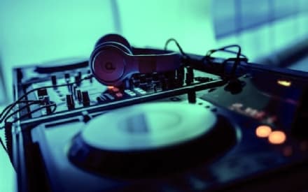 VIALFRE'-AGLIE' - Musica a tutto volume anche la notte: i residenti chiamano i carabinieri