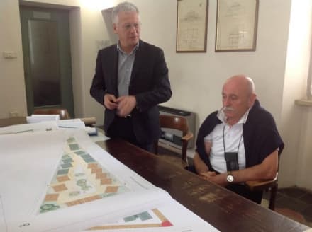 FAVRIA - Ampliamento cimitero: chi prenota la tomba, risparmia