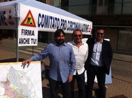 RIVAROLO - Più di 100 persone firmano per la circonvallazione