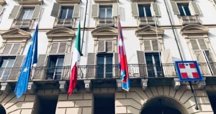 CANAVESE - Bandiere a mezz'asta nei municipi per la Giornata nazionale in memoria delle vittime dell'epidemia covid - FOTO