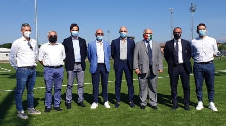 VOLPIANO - Inaugurati i nuovi campi da calcio in erba sintetica, poi il derby Juve-Toro Primavera