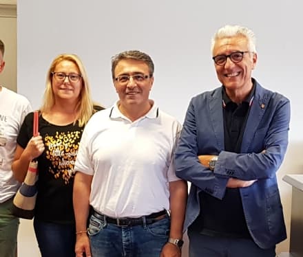 CASTELLAMONTE - Sindaco e assessore contro il preside Morgando: «Sfrutta le scuole per apparire»