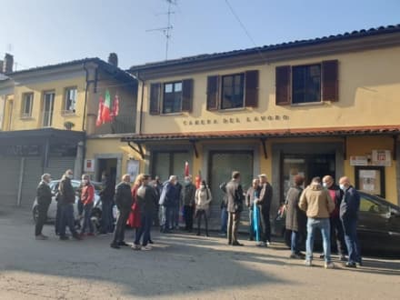 CUORGNE' - Presidio alla Camera del Lavoro per condannare gli attacchi squadristi alla Cgil - FOTO
