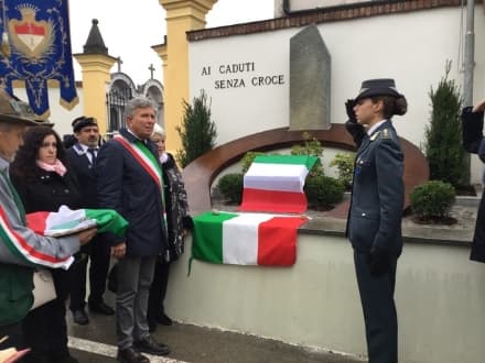 CHIVASSO - A Castelrosso il Monumento ai Caduti senza Croce