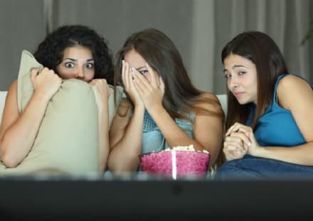 LAVORO - 1100 euro per guardare film horror