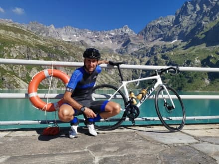 LOCANA - Parte dal Canavese la traversata in bici dei borghi più belli d'Italia: l'impresa di Mattia Barlocco