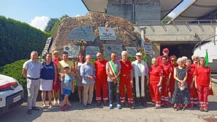 CUORGNE' - Inaugurata una lapide in ricordo dei volontari della Croce Rossa Italiana - FOTO