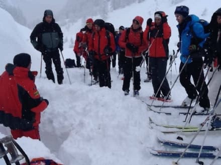 VALANGA TRAVOLGE E UCCIDE UNO SCIATORE DI CHIAVERANO